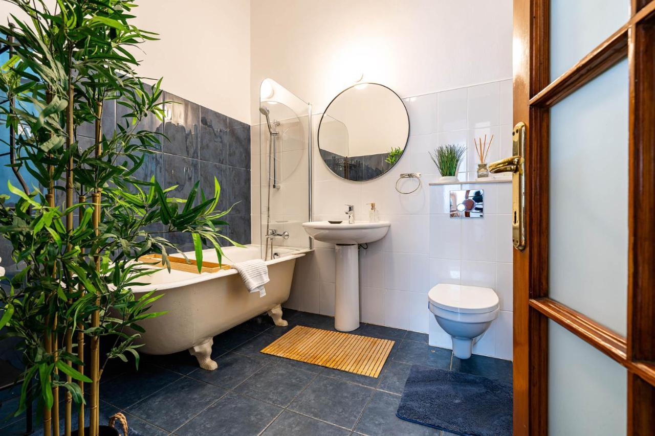 2Br Blue Cloud In The Centre Apartment Bucureşti Ngoại thất bức ảnh